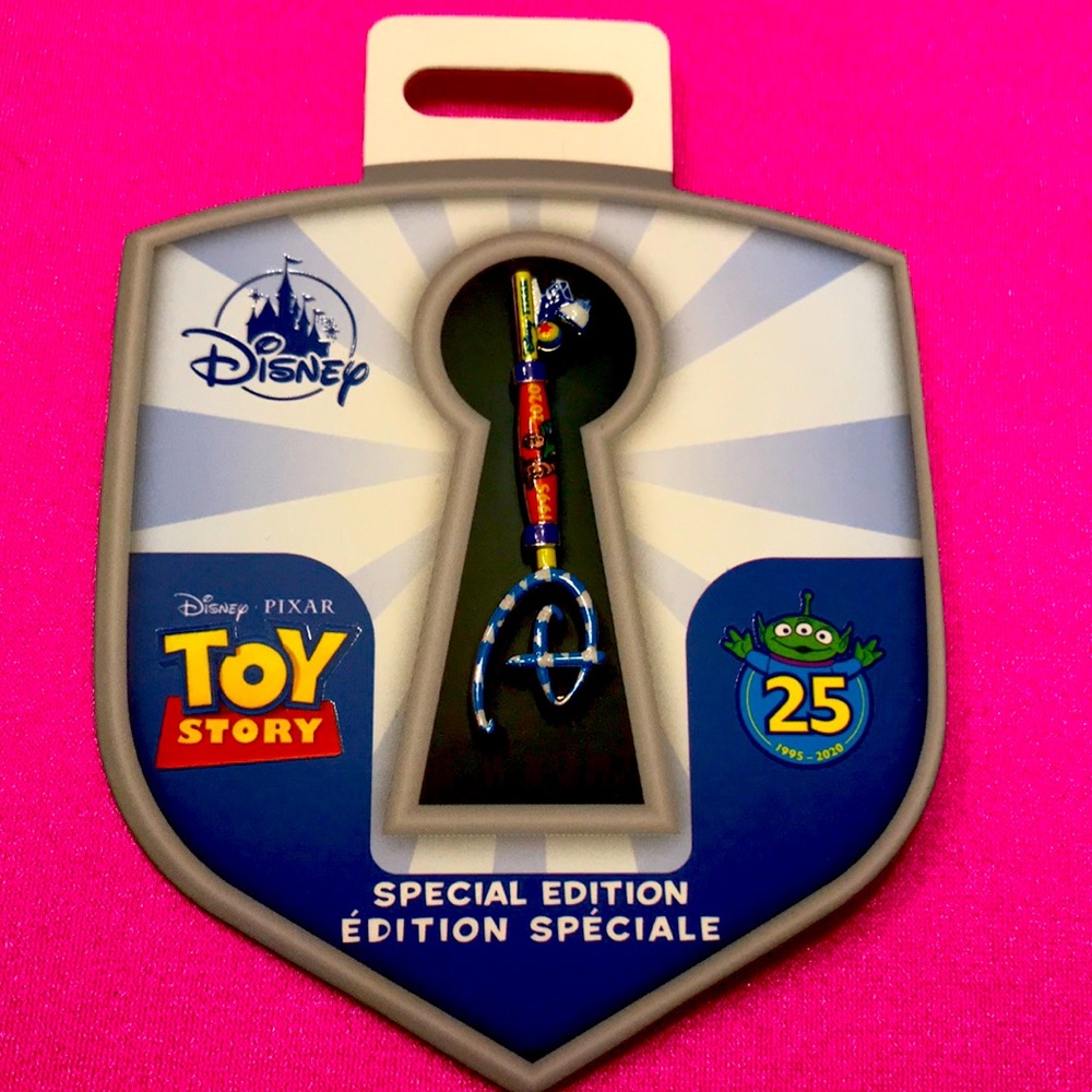 New Special Edition clip clothes from Disneyland